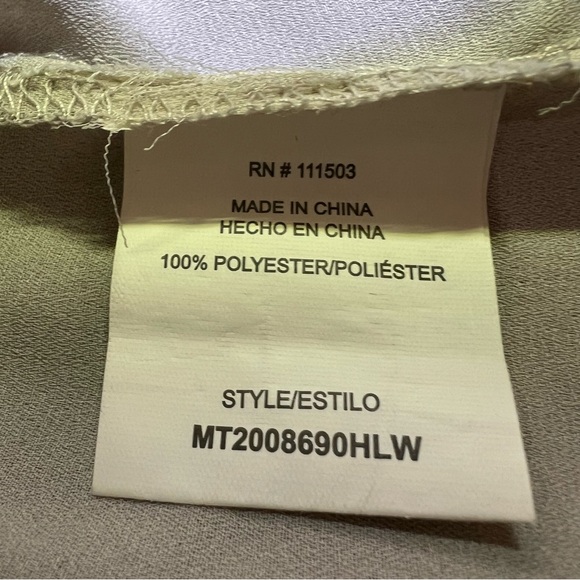 Lily White Floral Blouse in Gray - Picture 7 of 15